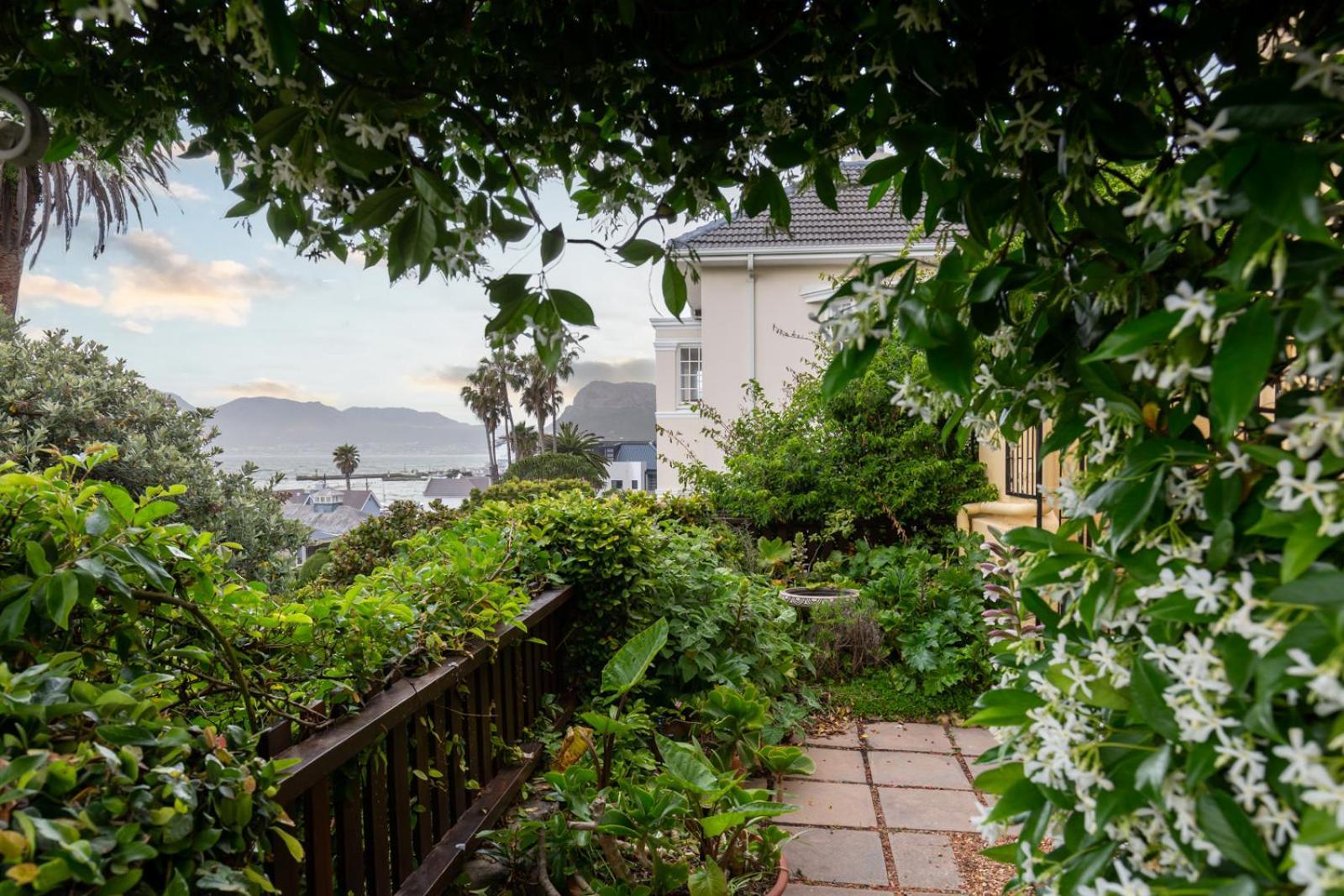 Apartment Quarterdeck Kalk Bay - No Load Shedding Cape Town