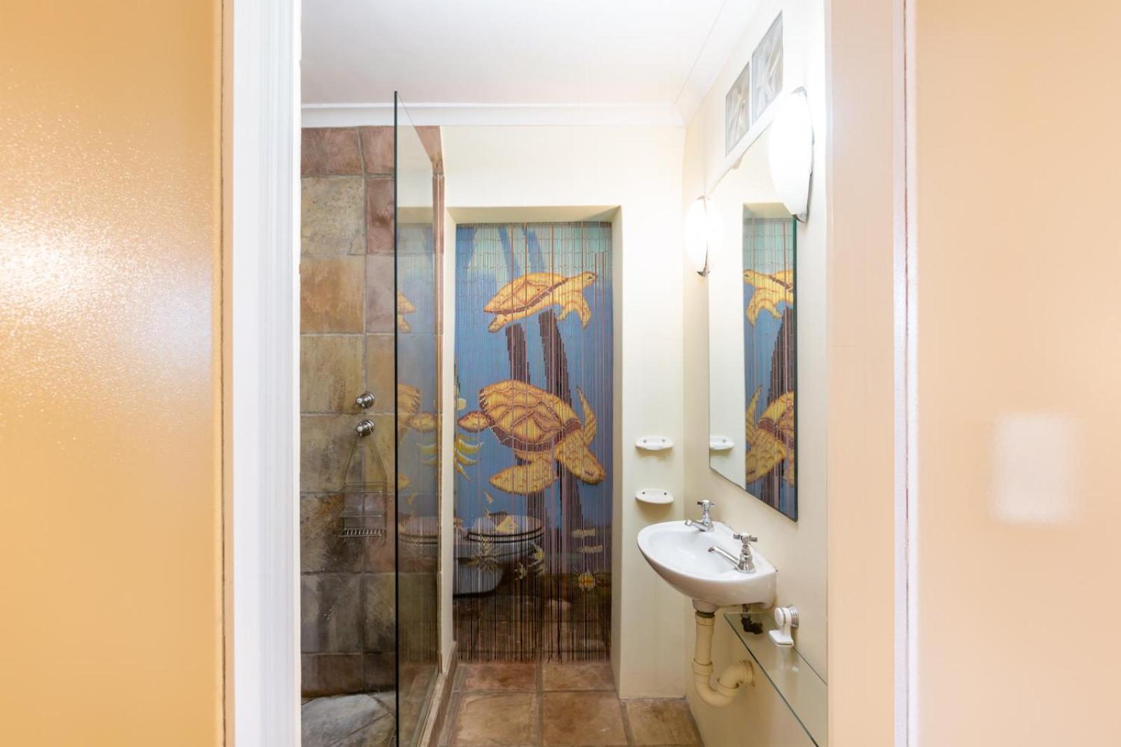 Quarterdeck Kalk Bay - No Load Shedding Apartment *